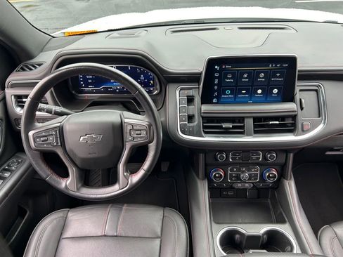 Used 2022 Chevrolet Suburban RST w/ Luxury Package AWD/4WD image 14