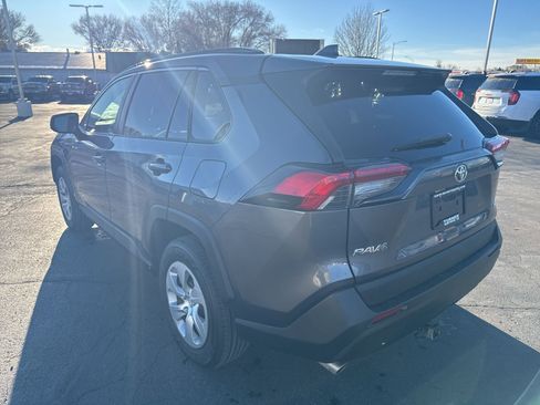 Certified 2019 Toyota RAV4 LE w/ Carpet Mat Package image 17