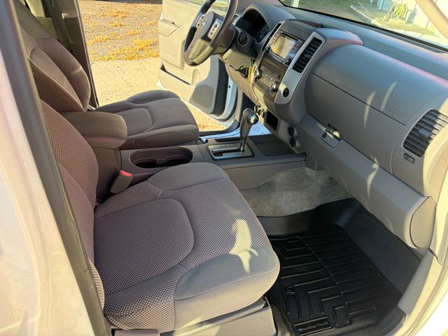 Used 2016 Nissan Frontier SV AWD/4WD image 11