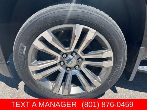 Used 2019 GMC Yukon Denali AWD/4WD image 8