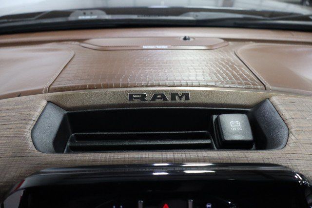 Used 2022 RAM 3500 Limited AWD/4WD image 70