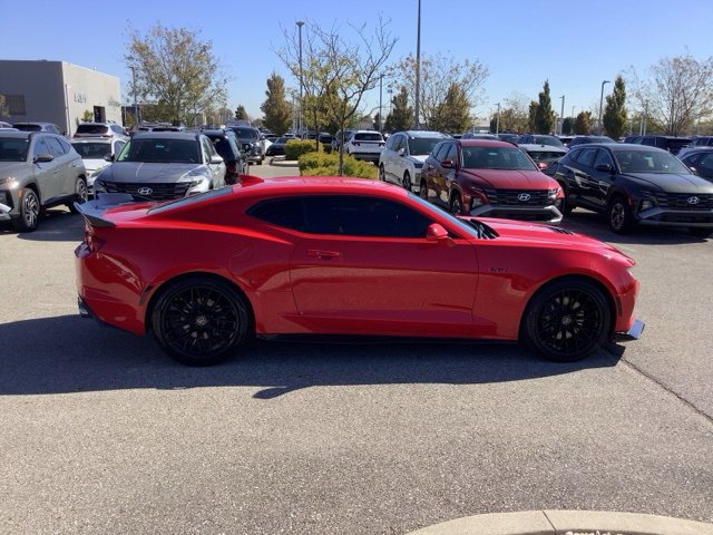 Used 2021 Chevrolet Camaro LT RWD image 5