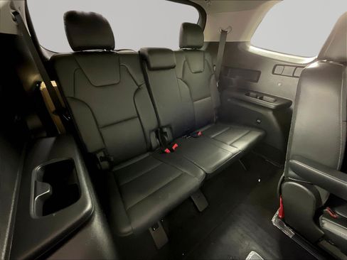 Used 2024 Kia Telluride EX w/ EX Captain's Chair Package AWD/4WD image 26