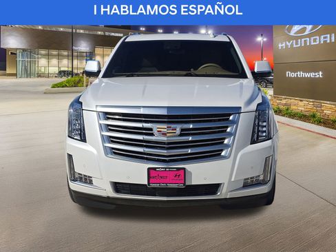 Used 2017 Cadillac Escalade Platinum image 5