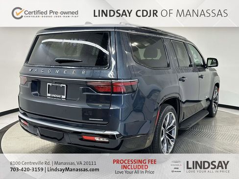 Certified 2024 Jeep Wagoneer Series II w/ Convenience Group I AWD/4WD image 9