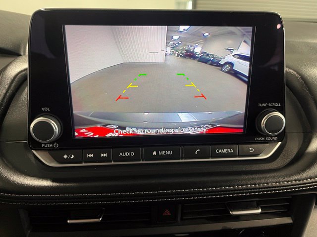 Used 2025 Nissan Rogue SV AWD/4WD image 29