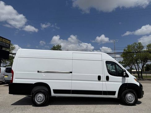 Used 2025 RAM ProMaster 3500 w/ Safety Group image 5