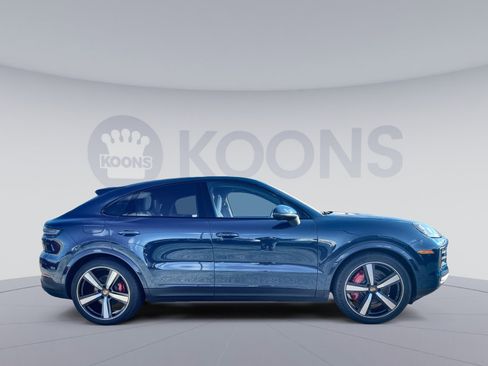 Used 2024 Porsche Cayenne S image 8