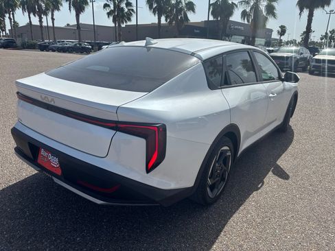 Used 2025 Kia K4 EX FWD image 6