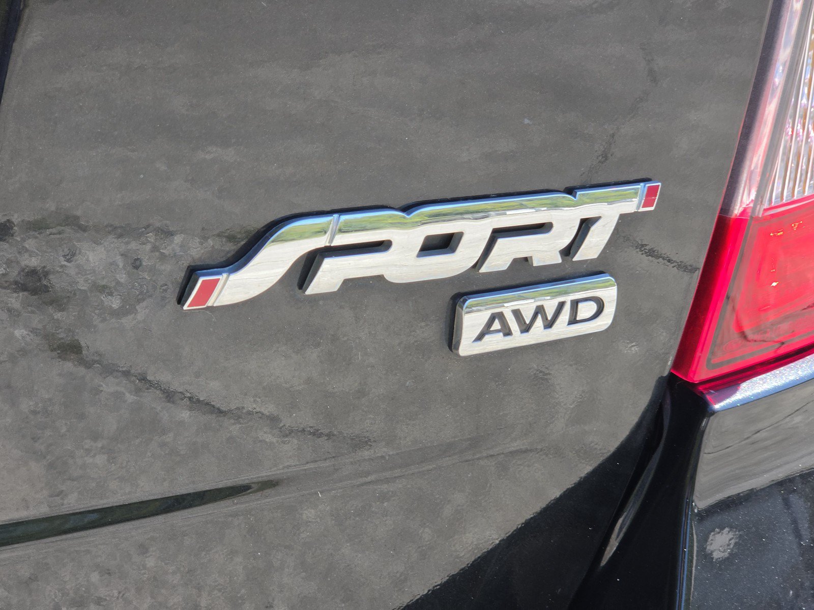 Used 2011 Ford Edge Sport w/ Driver Entry Pkg AWD/4WD image 4
