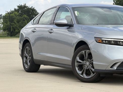 Used 2023 Honda Accord EX image 6