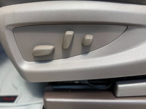 Used 2018 GMC Yukon Denali image 19