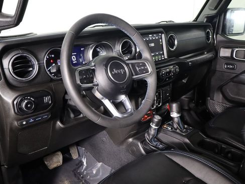 Used 2023 Jeep Wrangler Unlimited Rubicon 4xe w/ Cold Weather Group AWD/4WD image 23