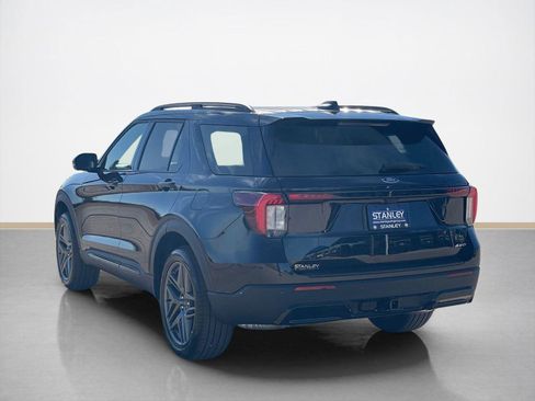 New 2026 Ford Explorer ST-Line w/ ST-Line Street Pack image 5