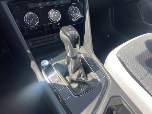 Used 2025 Volkswagen Taos S image 15