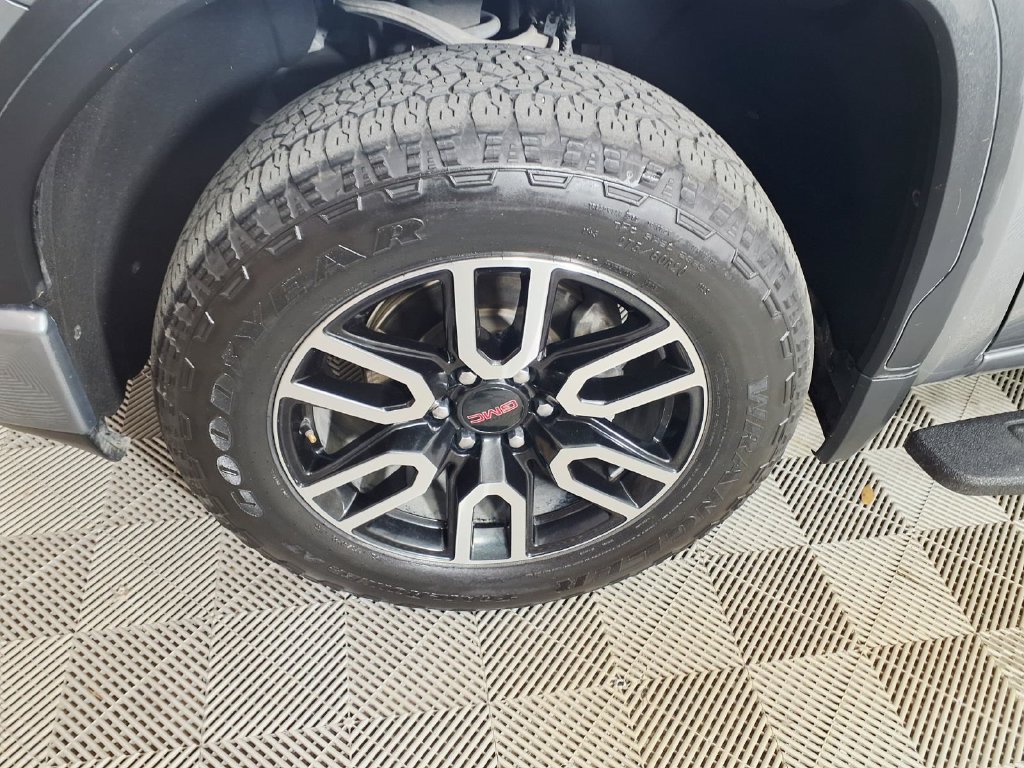 Used 2021 GMC Sierra 1500 AT4 w/ AT4 Premium Package AWD/4WD image 7
