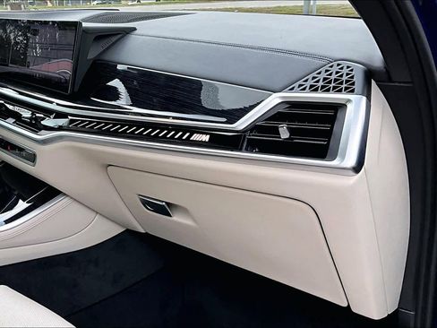 Used 2024 BMW X5 M60i image 18