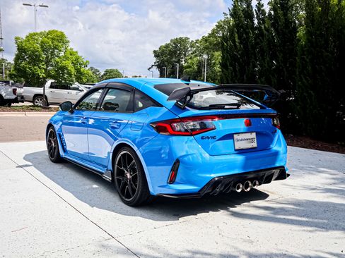 Used 2024 Honda Civic Type R image 8