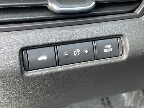 Used 2024 Nissan Altima 2.5 SV image 25