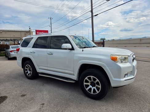 Used 2013 Toyota 4Runner Limited image 3
