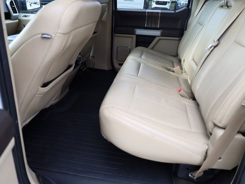 Used 2018 Ford F150 Lariat w/ Equipment Group 502A Luxury image 17