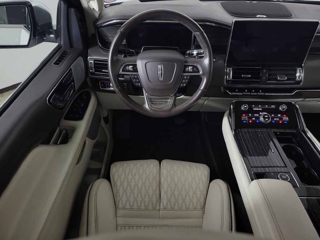 Certified 2023 Lincoln Navigator L Black Label AWD/4WD image 10