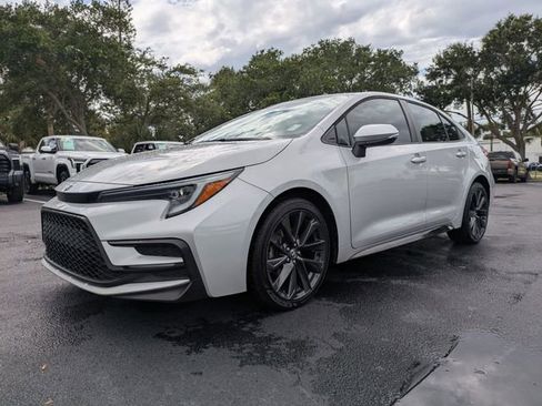 Used 2024 Toyota Corolla SE FWD image 8