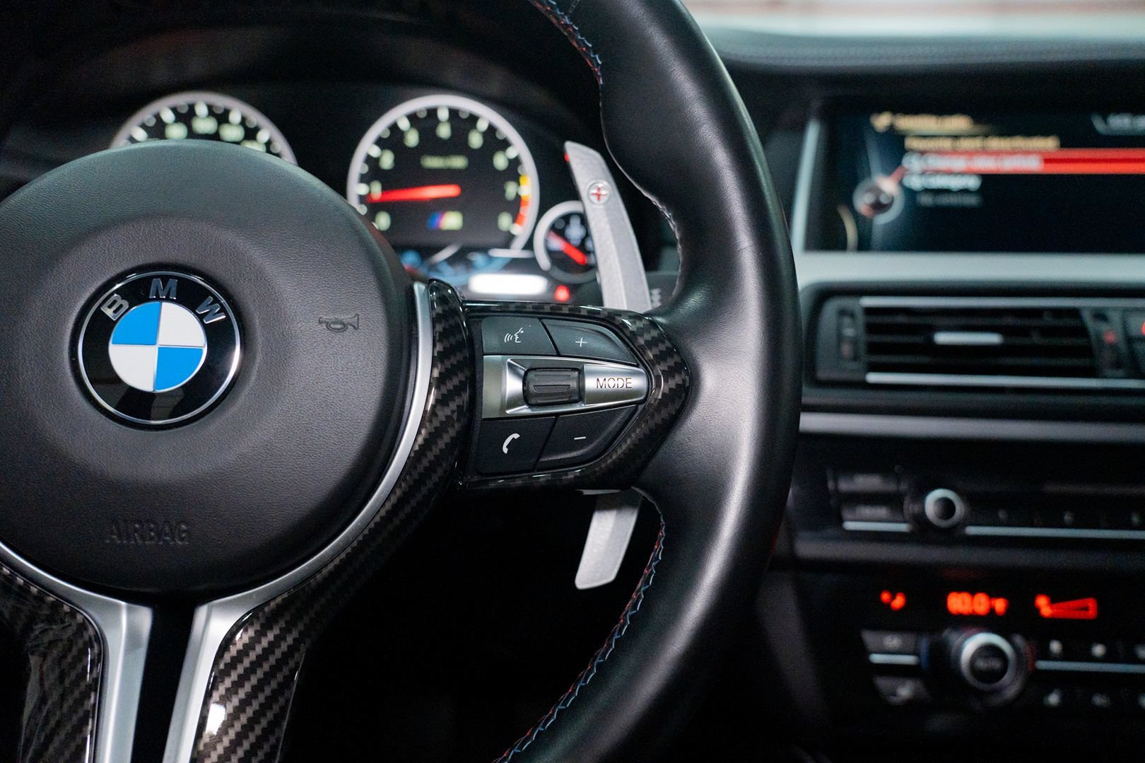 Used 2016 BMW M5 RWD image 43