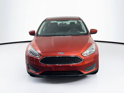 Used 2018 Ford Focus SE image 2