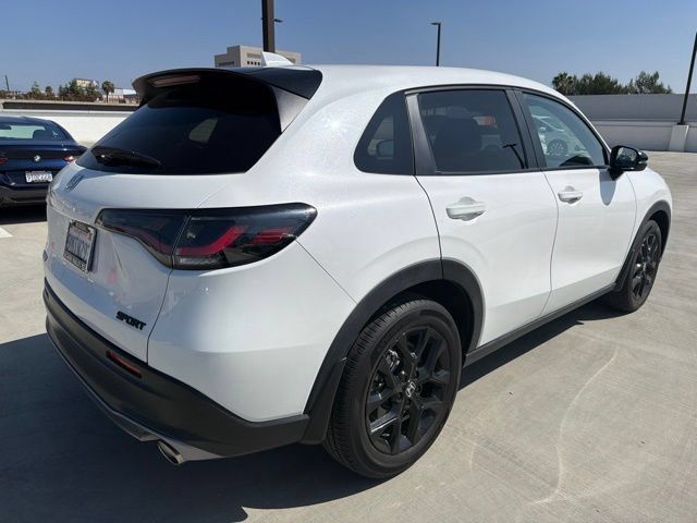 Used 2024 Honda HR-V Sport image 2