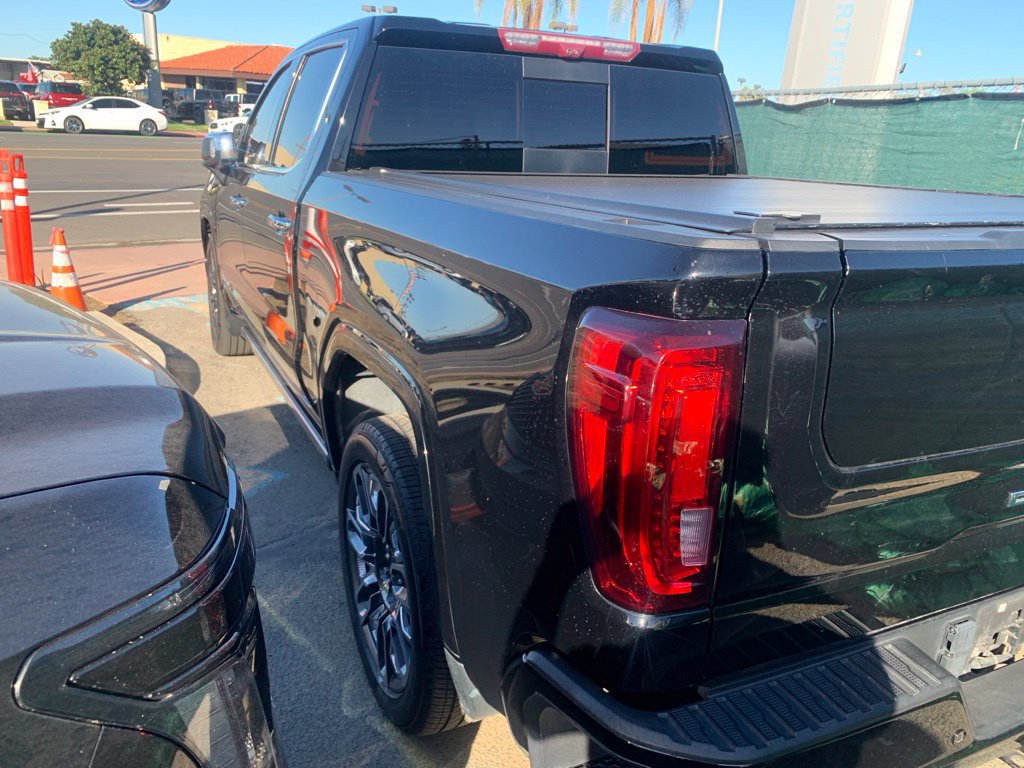 Used 2023 GMC Sierra 1500 Denali Ultimate AWD/4WD image 6