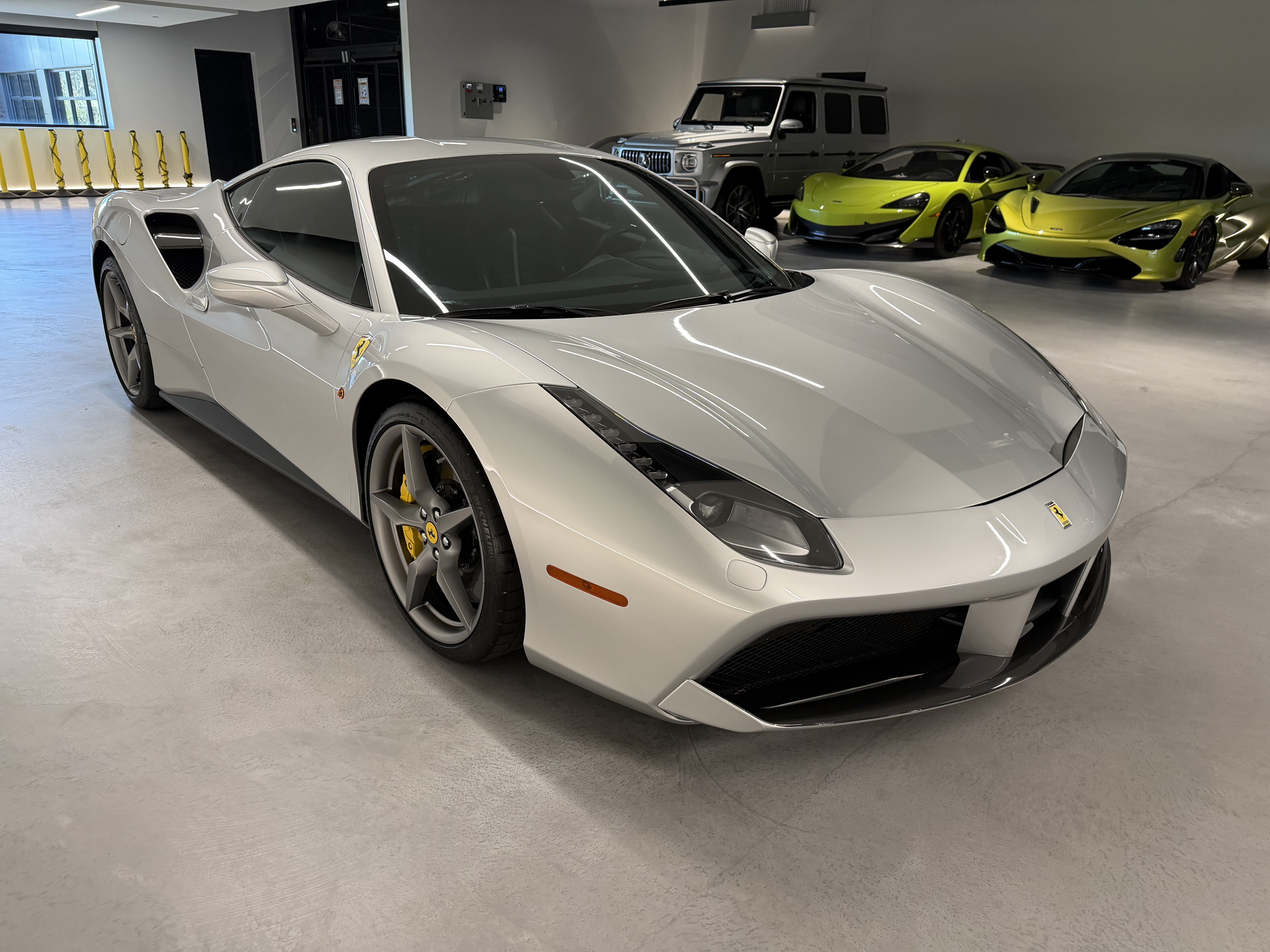 Used 2016 Ferrari 488 GTB RWD image 7
