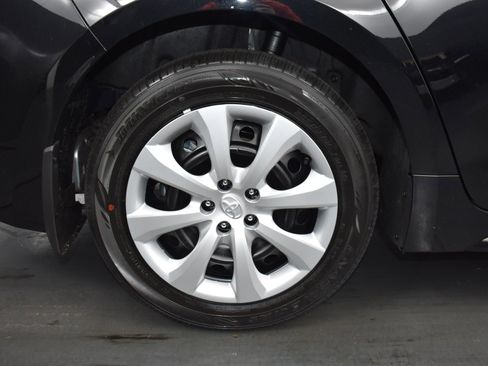 Used 2025 Toyota Corolla LE image 9