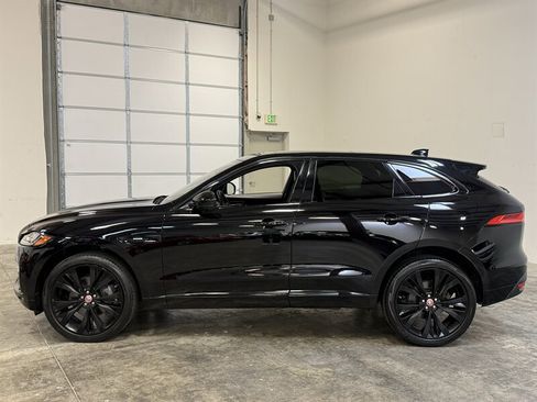 Used 2017 Jaguar F-PACE R-Sport AWD/4WD image 4