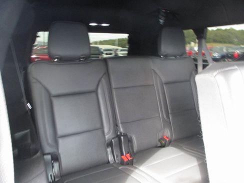 Certified 2024 Chevrolet Suburban LT image 23