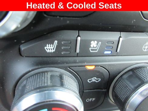 Used 2022 RAM 1500 Laramie w/ Sport Appearance Package AWD/4WD image 17