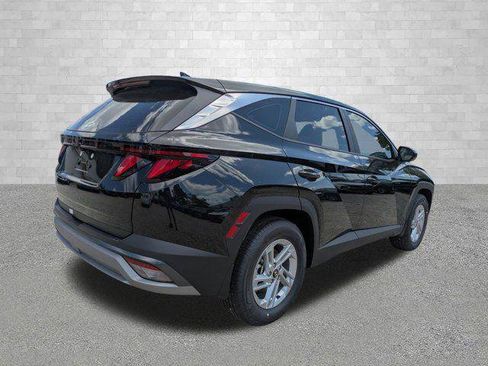 New 2026 Hyundai Tucson SE FWD image 2