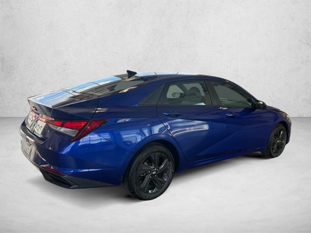Used 2023 Hyundai Elantra SEL w/ Cargo Package FWD image 4