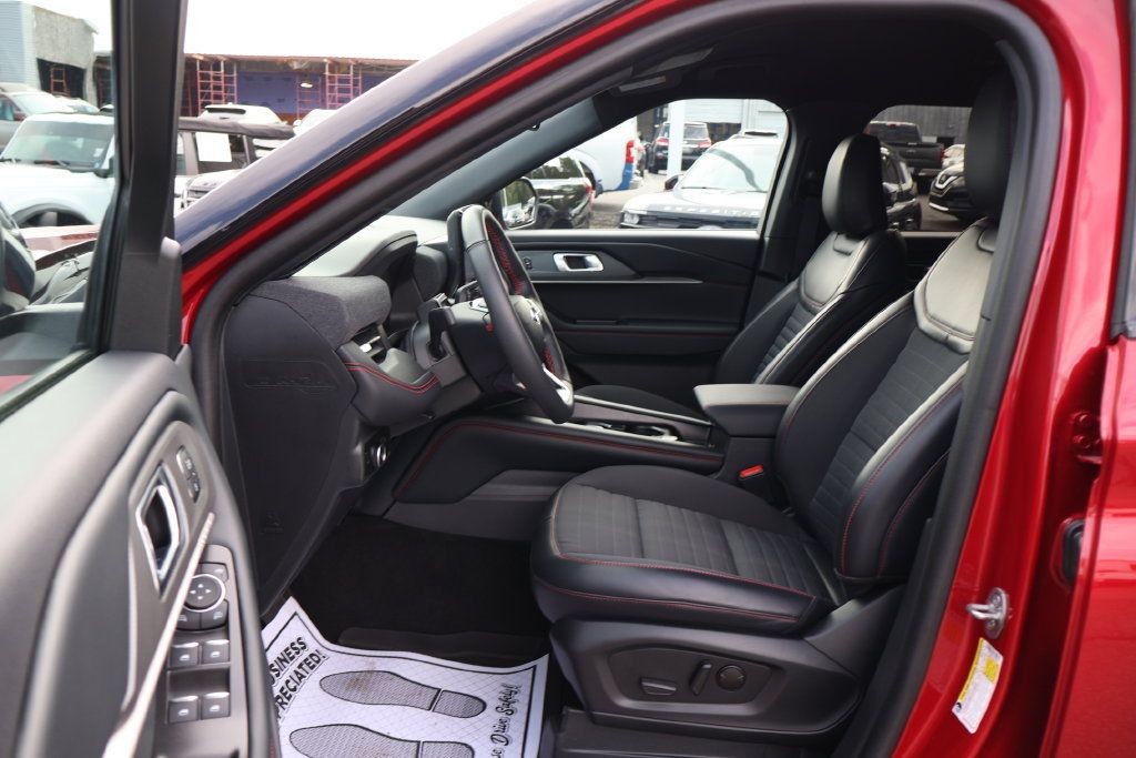 Used 2025 Ford Explorer ST-Line w/ Premium Package AWD/4WD image 20