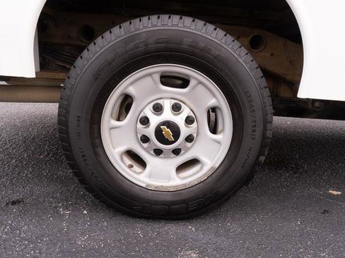 Used 2022 Chevrolet Silverado 1500 ZR2 w/ Technology Package image 39