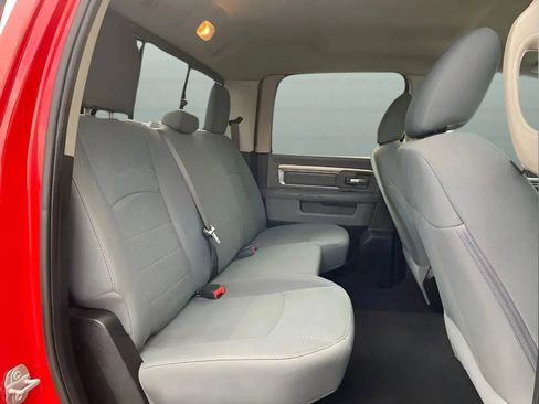 Used 2020 RAM 1500 Classic SLT RWD image 20