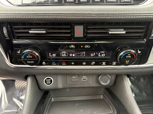 Used 2021 Nissan Rogue SL w/ Premium Package AWD/4WD image 24
