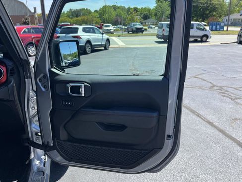 Used 2020 Jeep Wrangler Unlimited Rubicon AWD/4WD image 14