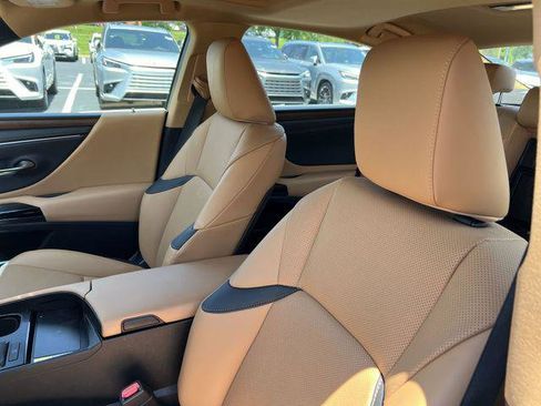 Certified 2025 Lexus ES 350 w/ Premium Package FWD image 9