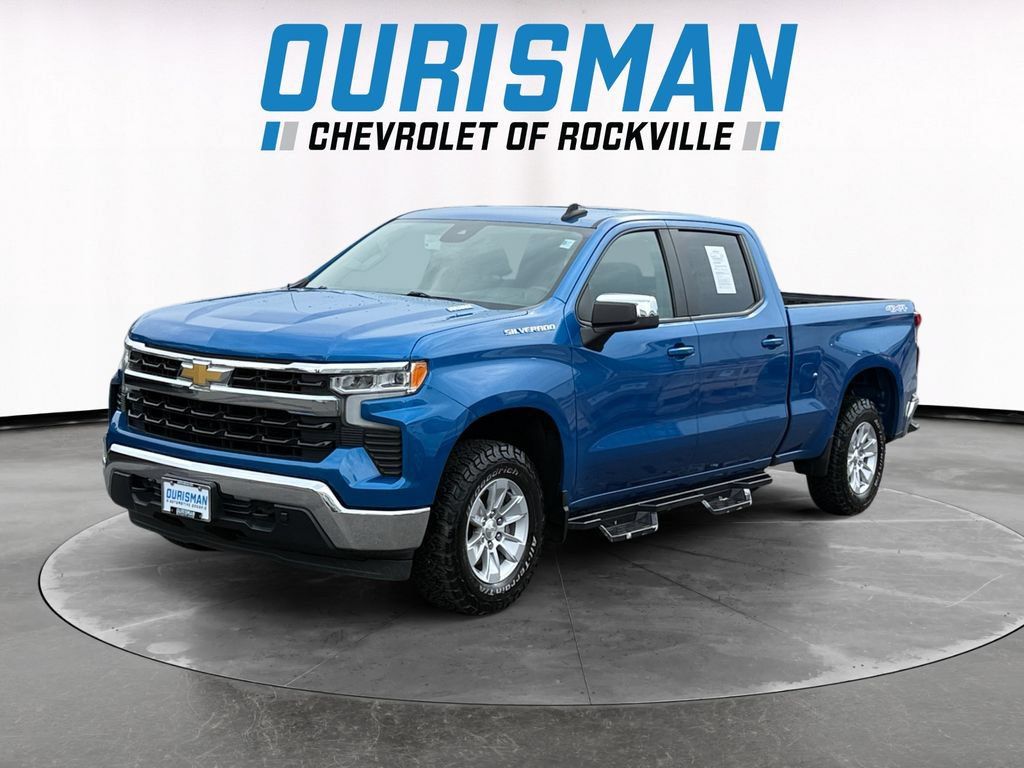 Used 2022 Chevrolet Silverado 1500 LT AWD/4WD image 2