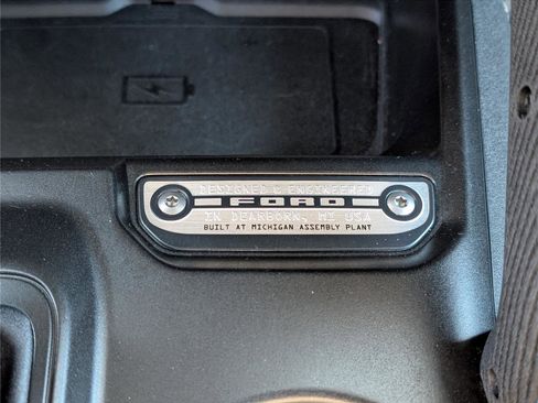 Used 2023 Ford Bronco Wildtrak image 27