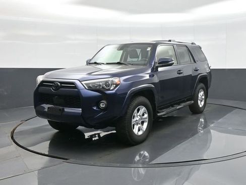 Used 2023 Toyota 4Runner SR5 Premium w/ Moonroof Package AWD/4WD image 3