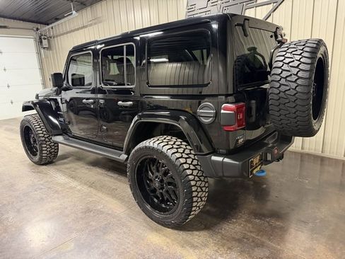 Used 2023 Jeep Wrangler Unlimited Sahara w/ Cold Weather Group image 5