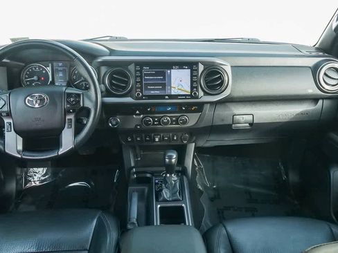 Used 2021 Toyota Tacoma TRD Off-Road w/ TRD Premium Off Road Package image 11