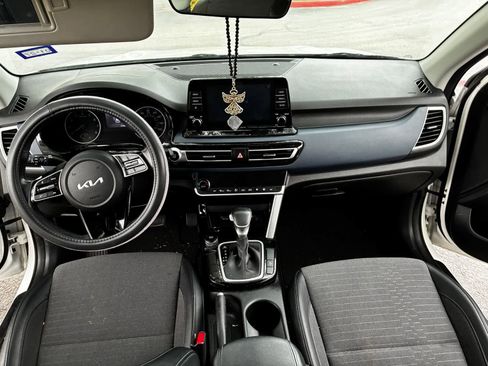 Used 2023 Kia Seltos S FWD image 13